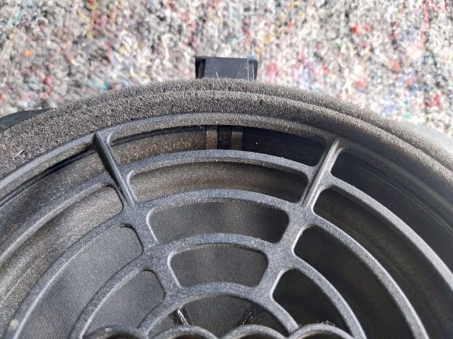 bontott AUDI TT Bal hátsó Hangszóró