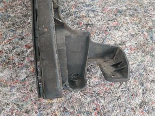 bontott AUDI TT Bal hátsó Lökhárító Tartó (Műanyag)