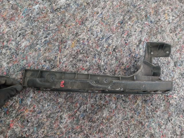 bontott AUDI TT Bal hátsó Lökhárító Tartó (Műanyag)