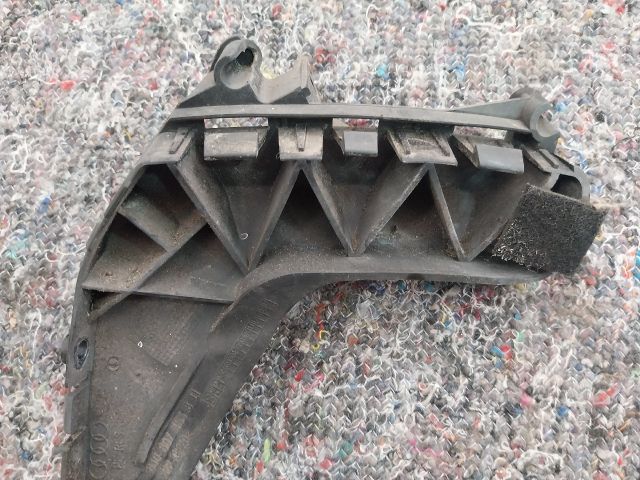 bontott AUDI TT Bal hátsó Oldal Lökhárító Tartó (Műanyag)