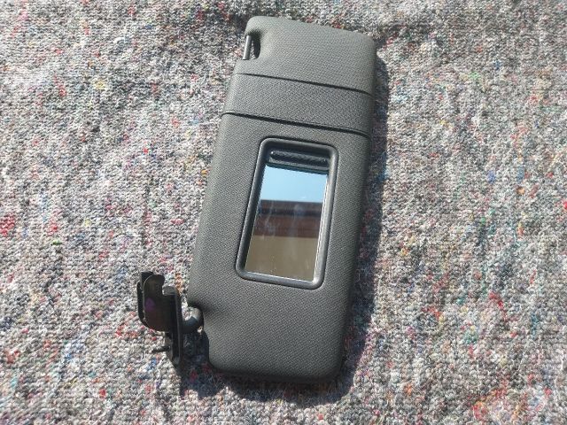 bontott AUDI TT Bal Napellenző