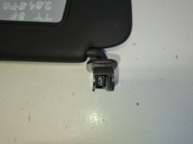 bontott AUDI TT Bal Napellenző