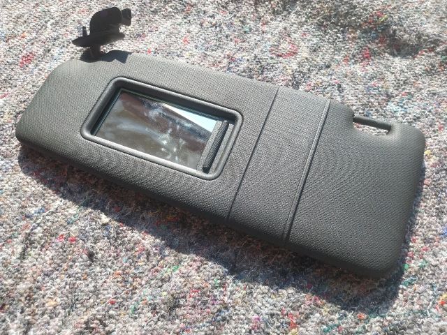 bontott AUDI TT Bal Napellenző