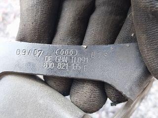 bontott AUDI TT Bal Sárvédő Oldaltartó