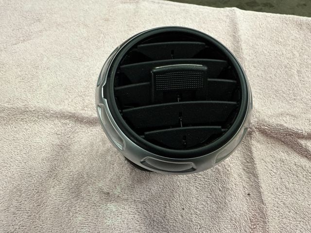 bontott AUDI TT Bal Szellőző