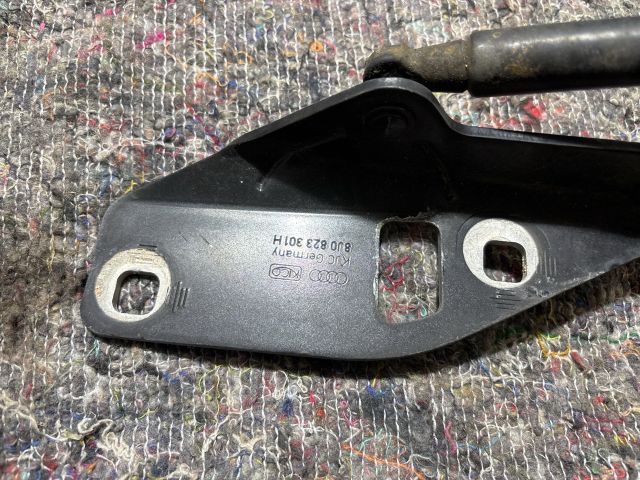 bontott AUDI TT Csomagtérajtó Bal Zsanér