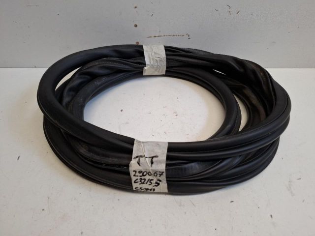 bontott AUDI TT Csomagtérajtó Gumikéder