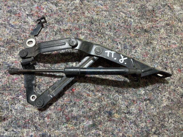 bontott AUDI TT Csomagtérajtó Jobb Zsanér