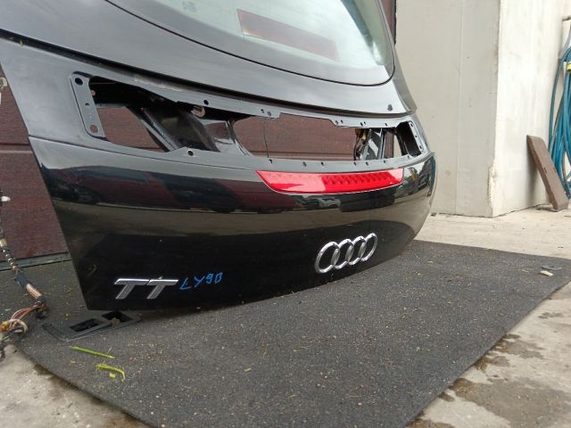 bontott AUDI TT Csomagtérajtó (Részeivel)