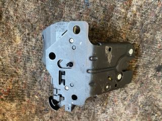 bontott AUDI TT Csomagtérajtó Zárszerkezet