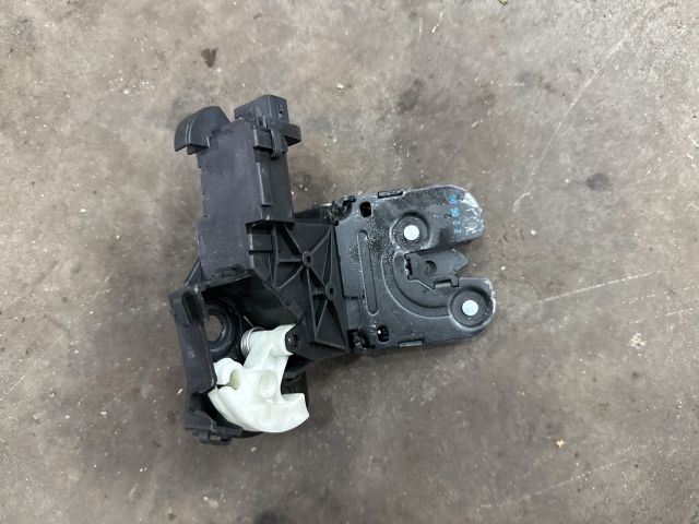 bontott AUDI TT Csomagtérajtó Zárszerkezet