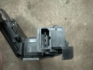 bontott AUDI TT Csomagtérajtó Zárszerkezet