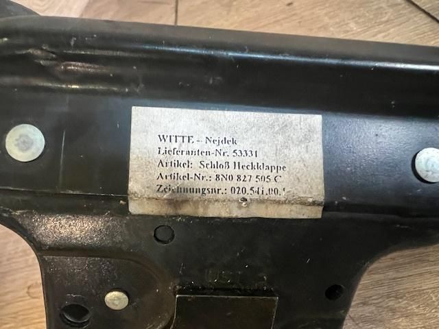 bontott AUDI TT Csomagtérajtó Zárszerkezet