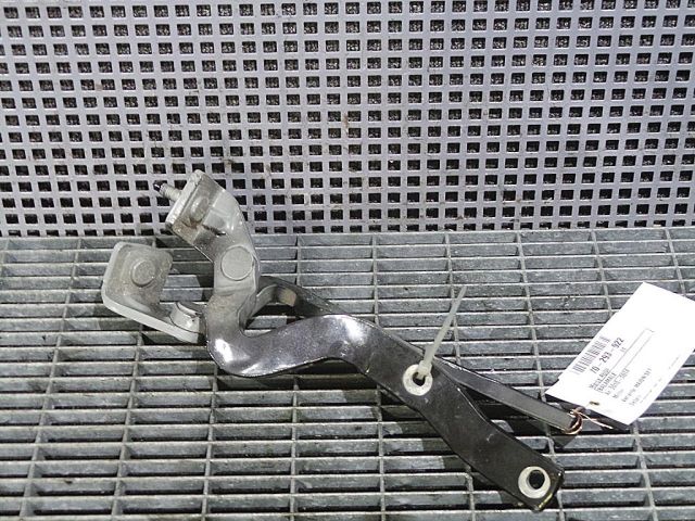 bontott AUDI TT Csomagtérajtó Zsanér