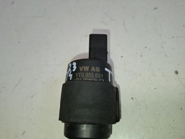 bontott AUDI TT Első Ablakmosó Szivattyú