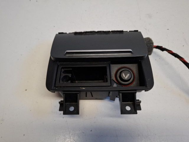 bontott AUDI TT Első Hamutartó