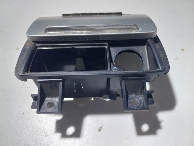 bontott AUDI TT Első Hamutartó