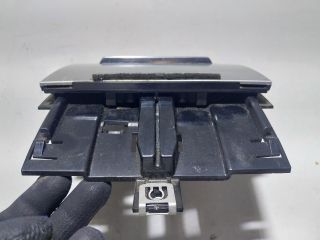 bontott AUDI TT Első Hamutartó