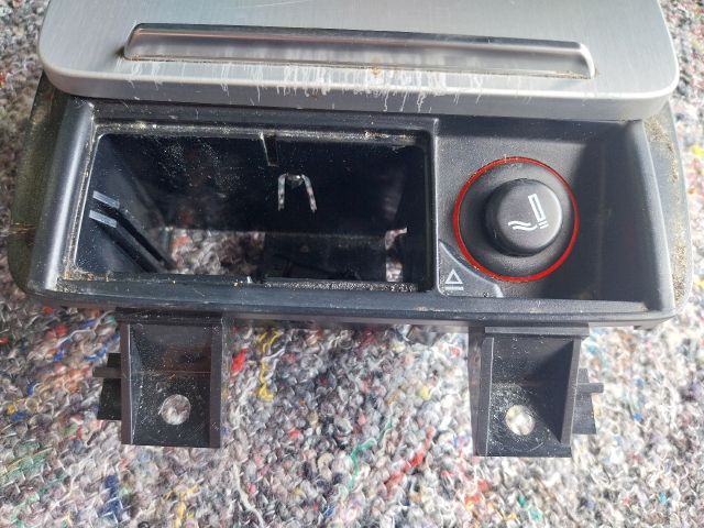 bontott AUDI TT Első Hamutartó