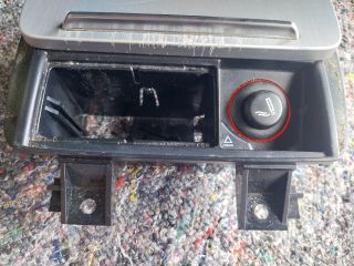 bontott AUDI TT Első Hamutartó