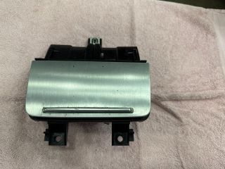 bontott AUDI TT Első Hamutartó