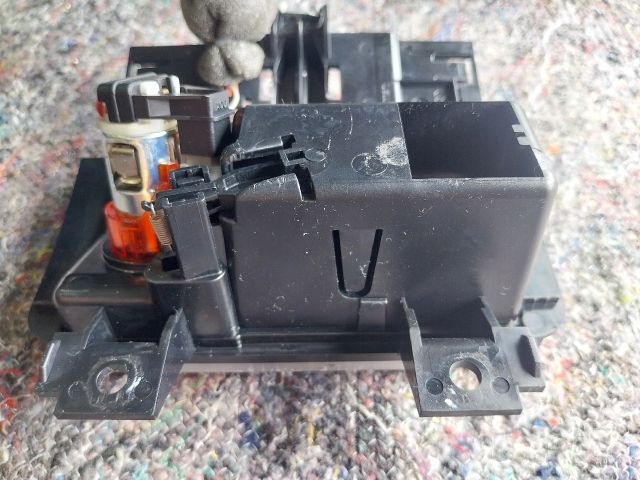 bontott AUDI TT Első Hamutartó