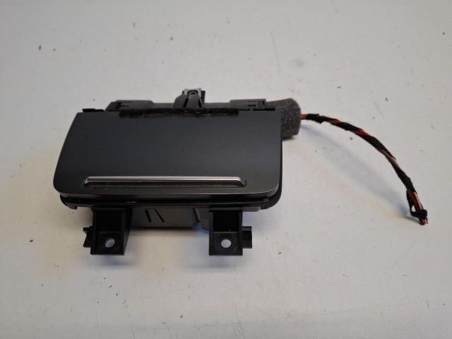 bontott AUDI TT Első Hamutartó