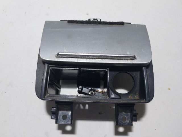 bontott AUDI TT Első Hamutartó