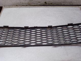 bontott AUDI TT Első Lökhárító Alsó Középső Díszrács
