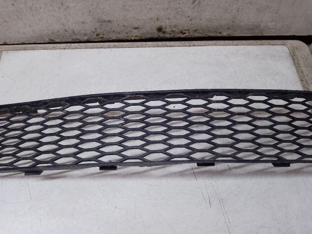 bontott AUDI TT Első Lökhárító Alsó Középső Díszrács