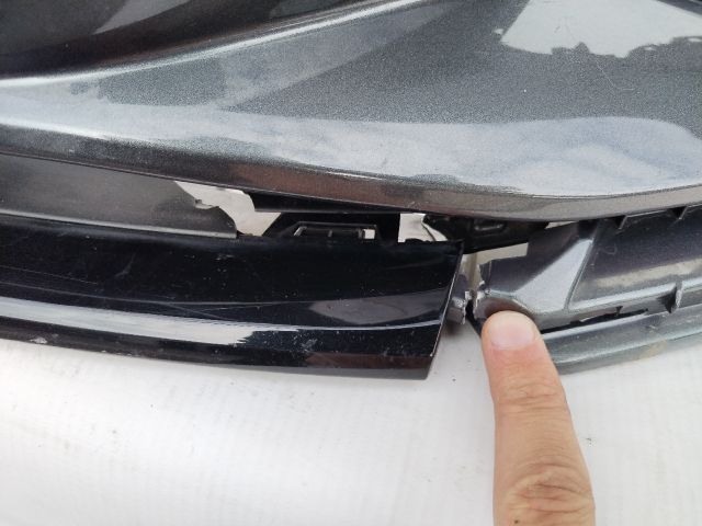 bontott AUDI TT Első Lökhárító (Üresen)