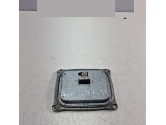 bontott AUDI TT Fényszóró Elektronika