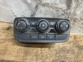 bontott AUDI TT Fűtéskapcsoló (digit klímás)