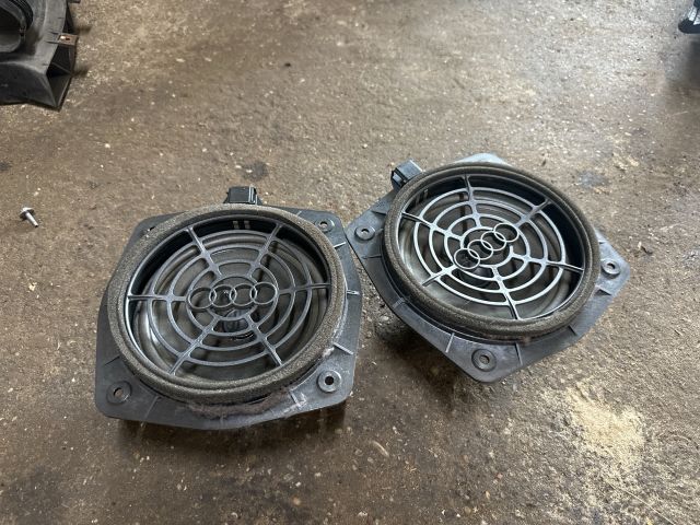 bontott AUDI TT Hátsó Hangszóró Pár