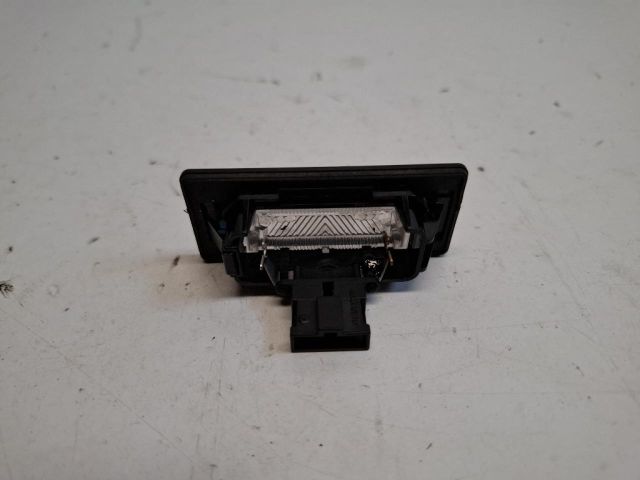 bontott AUDI TT Hátsó Rendszámtábla Világítás