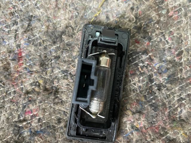 bontott AUDI TT Hátsó Rendszámtábla Világítás