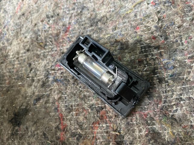 bontott AUDI TT Hátsó Rendszámtábla Világítás