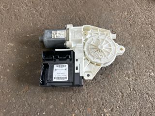 bontott AUDI TT Jobb első Ablakemelő Motor