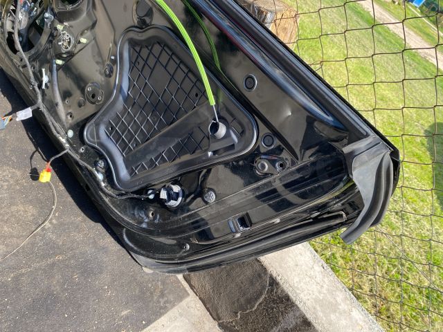 bontott AUDI TT Jobb első Ajtó (Részeivel)