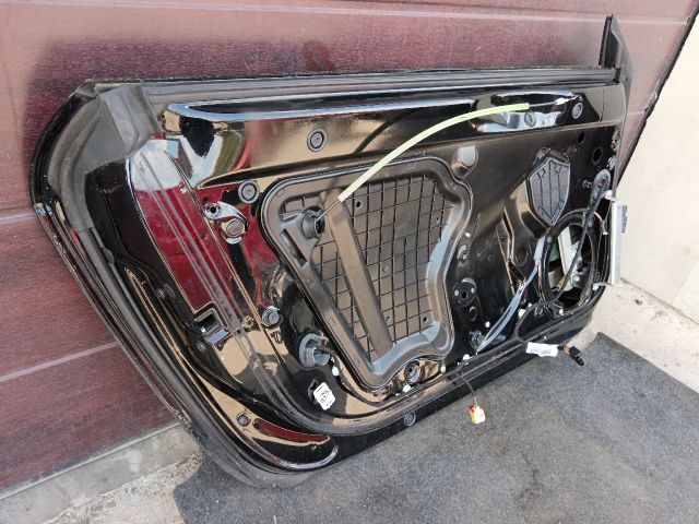 bontott AUDI TT Jobb első Ajtó (Részeivel)