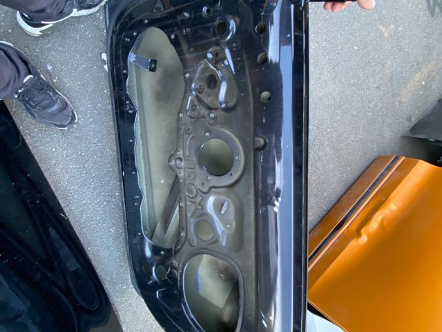 bontott AUDI TT Jobb első Ajtó (Üres lemez)