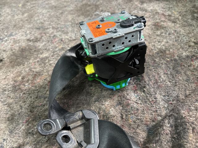 bontott AUDI TT Jobb első Biztonsági Öv