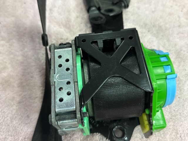 bontott AUDI TT Jobb első Biztonsági Öv