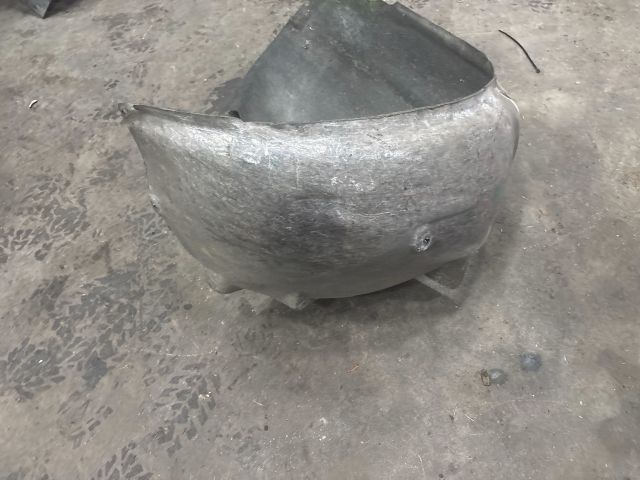 bontott AUDI TT Jobb első Első Dobbetét (Kerékjárati, Műanyag)