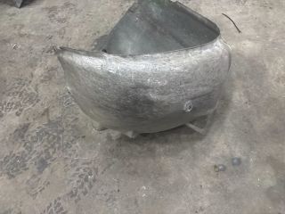 bontott AUDI TT Jobb első Első Dobbetét (Kerékjárati, Műanyag)