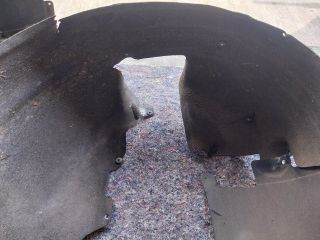 bontott AUDI TT Jobb első Első Dobbetét (Kerékjárati, Műanyag)