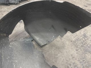 bontott AUDI TT Jobb első Első Dobbetét (Kerékjárati, Műanyag)