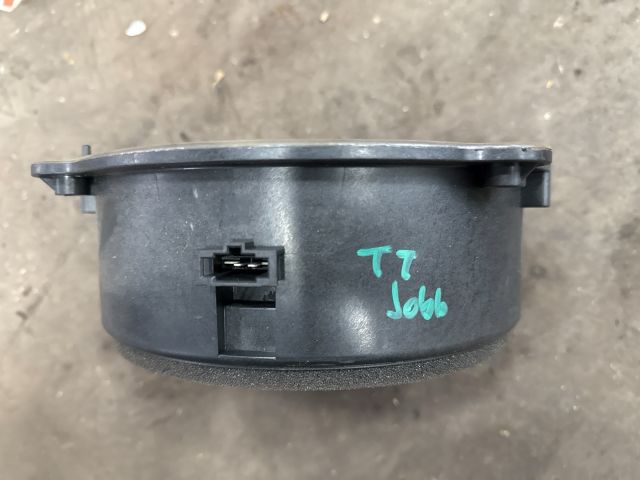 bontott AUDI TT Jobb első Hangszóró