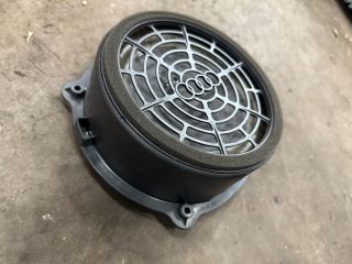 bontott AUDI TT Jobb első Hangszóró