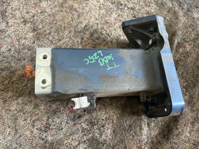 bontott AUDI TT Jobb első Hossznyúlvány